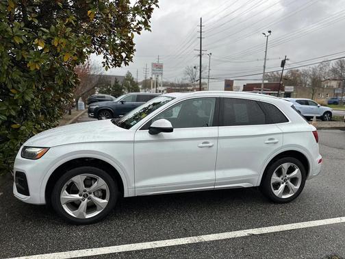 2021 Audi Q5 45 Premium Plus
