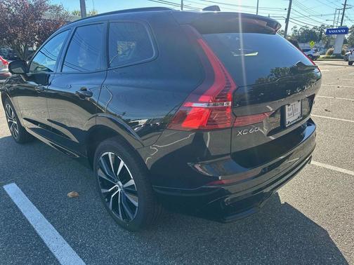 2025 Volvo XC60 B5 Plus