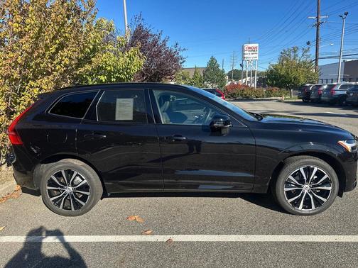 2025 Volvo XC60 B5 Plus