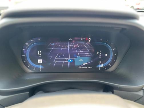 2023 Volvo XC40 B5 Plus Dark Theme