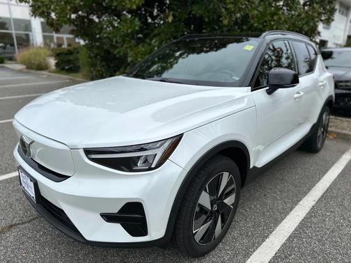2024 Volvo XC40 Recharge Pure Electric Twin Core