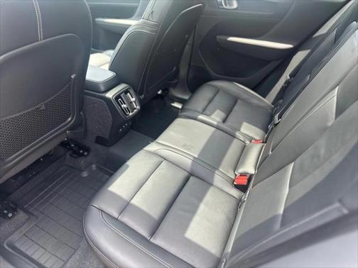 2022 Volvo XC40 T5 Inscription