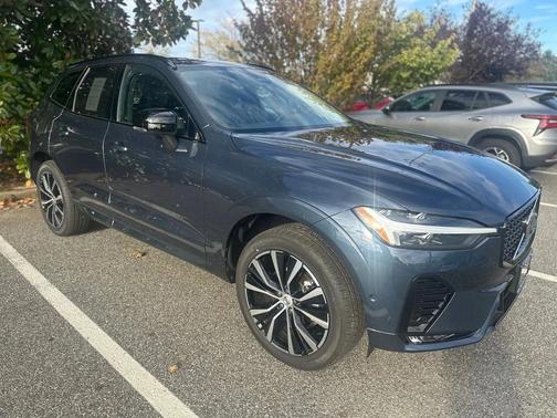 2025 Volvo XC60 B5 Plus