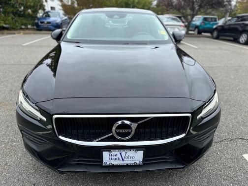 2020 Volvo S60 T6 Momentum