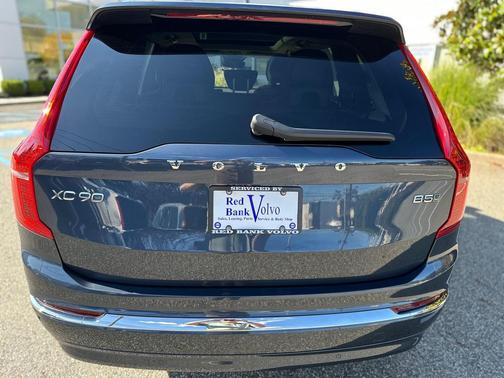 2025 Volvo XC90 B5 Core