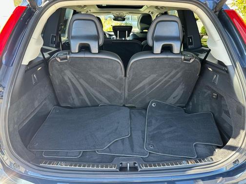 2025 Volvo XC90 B5 Core