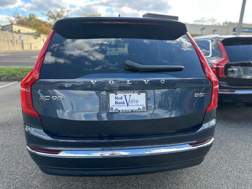 2025 Volvo XC90 B5 Core