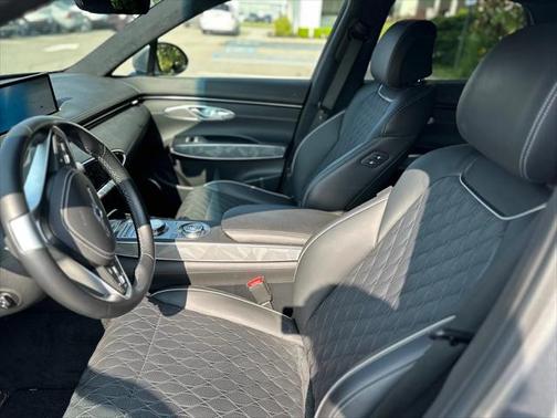 2024 Genesis GV70 3.5T AWD Sport