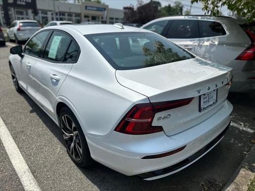 2024 Volvo S60 B5 Core Dark Theme