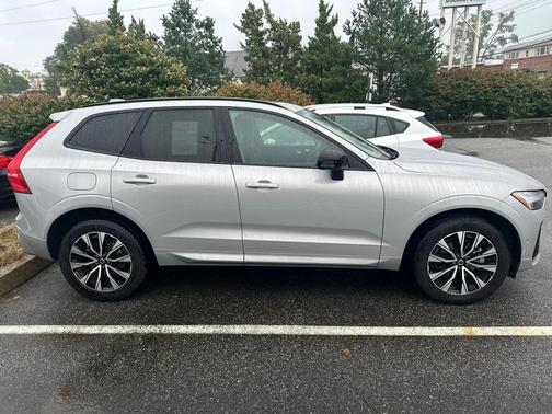 2025 Volvo XC60 Plus