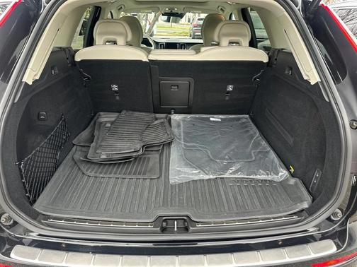 2019 Volvo XC60 T6 Momentum