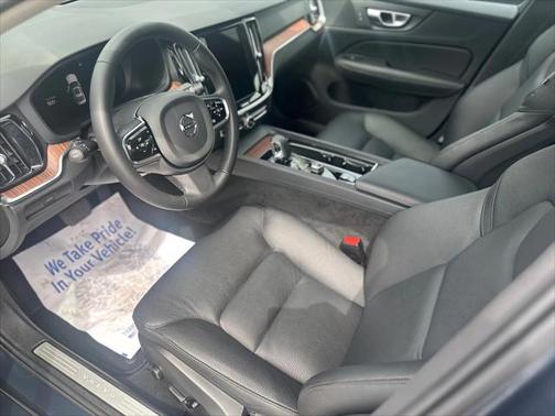 2024 Volvo S60 B5 Plus Dark Theme