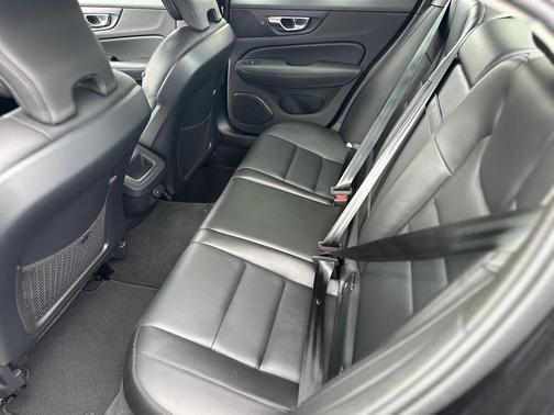 2024 Volvo S60 B5 Core Dark Theme