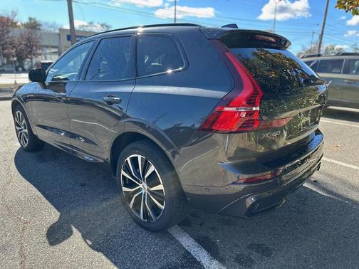 2025 Volvo XC60 B5 Plus