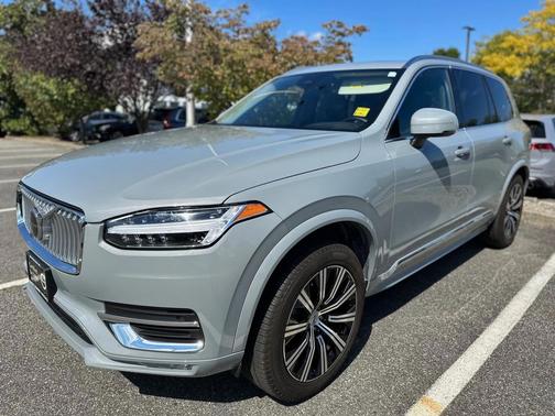 2025 Volvo XC90 B5 Core