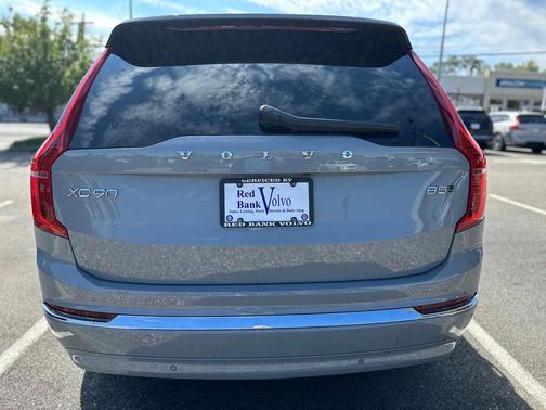 2025 Volvo XC90 B5 Core