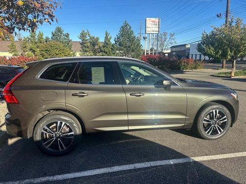 2020 Volvo XC60 T6 Momentum