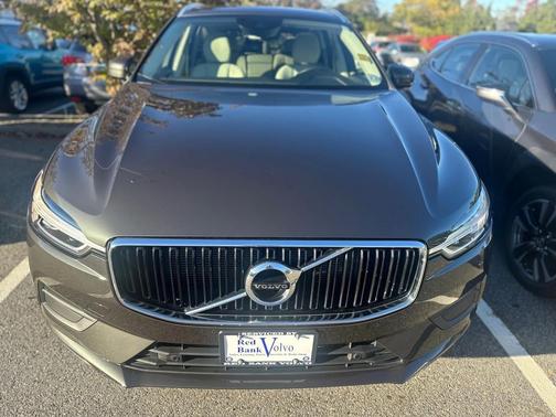 2020 Volvo XC60 T6 Momentum