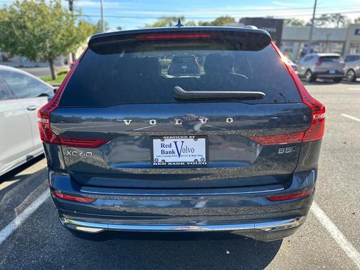 2023 Volvo XC60 B5 Plus Bright Theme