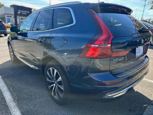 2023 Volvo XC60 B5 Plus Bright Theme