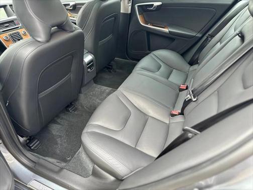 2017 Volvo S60 Inscription T5 Platinum