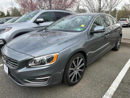 2017 Volvo S60 Inscription T5 Platinum