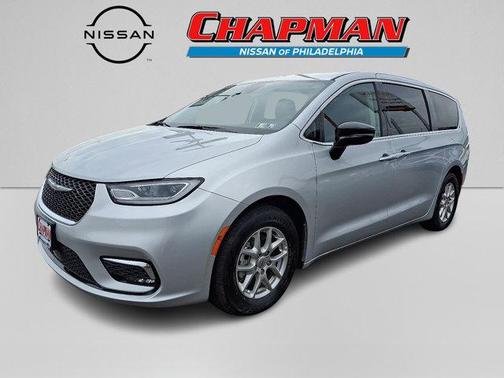 2024 Chrysler Pacifica Touring-L
