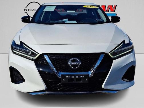 2023 Nissan Maxima SV