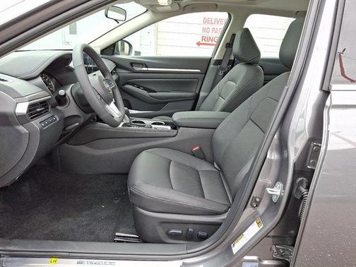 2025 Nissan Altima SL