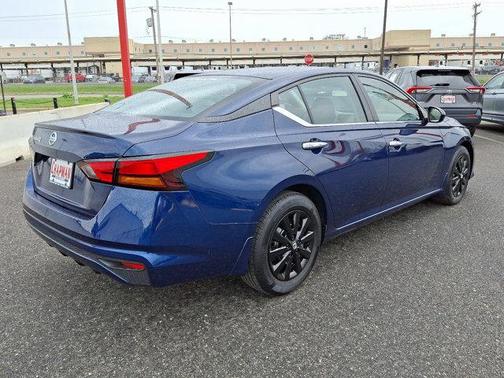 2022 Nissan Altima 2.5 S