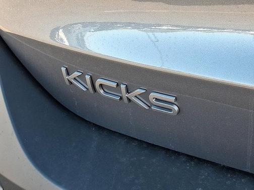 Gun Metallic 2026 Nissan Kicks SV