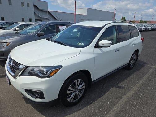 2020 Nissan Pathfinder SV