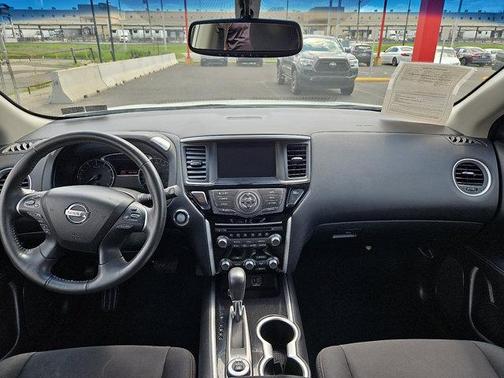 2020 Nissan Pathfinder SV