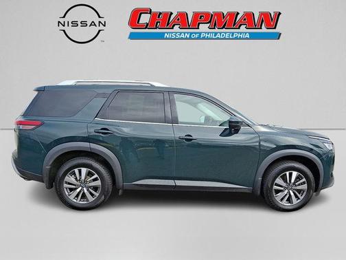 2022 Nissan Pathfinder SL