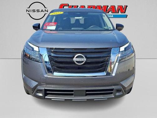 2025 Nissan Pathfinder S