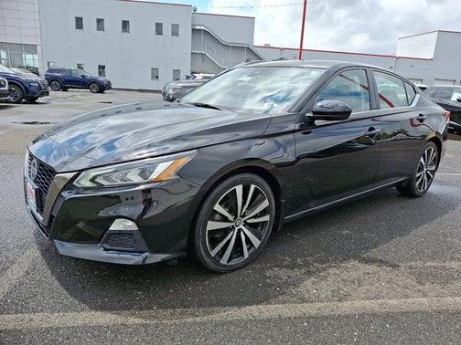 2022 Nissan Altima 2.5 SR