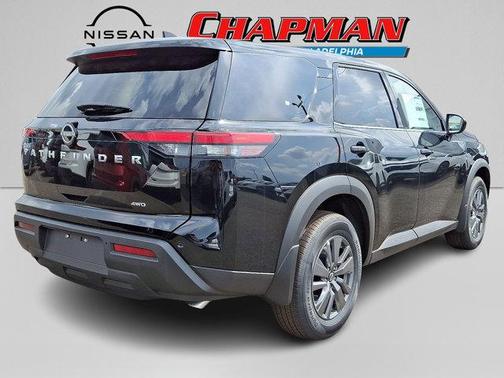 2025 Nissan Pathfinder S