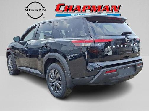 2025 Nissan Pathfinder S
