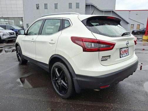 2022 Nissan Rogue Sport SL