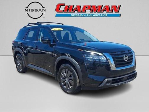 Black 2022 Nissan Pathfinder SV