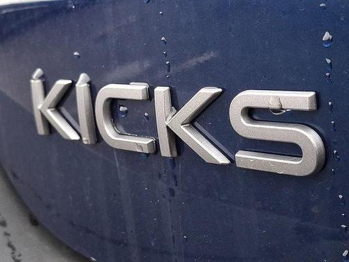 Deep Blue Pearl 2026 Nissan Kicks SV