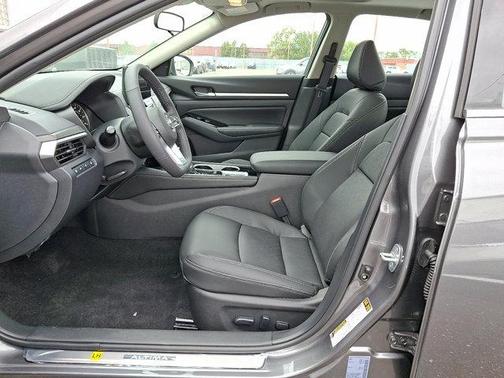 2025 Nissan Altima SL
