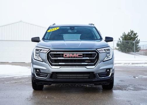 2023 GMC Terrain AT4