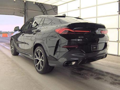 2022 BMW X6 xDrive40i
