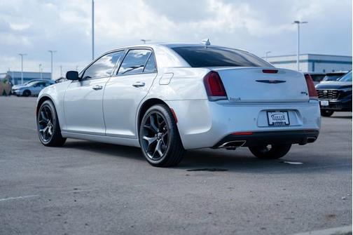 2021 Chrysler 300 S