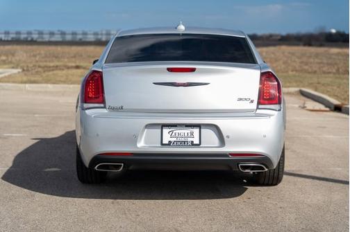 2021 Chrysler 300 S