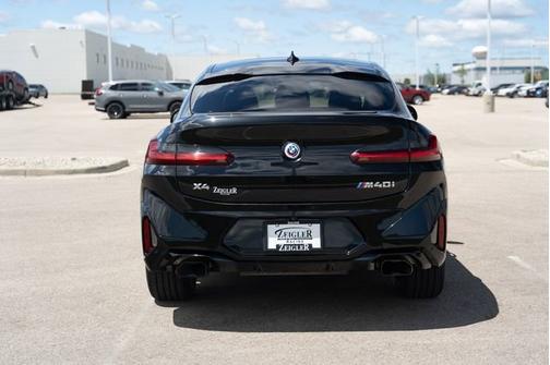 2023 BMW X4 M40i