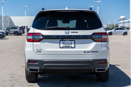 2025 Honda Pilot Black Edition