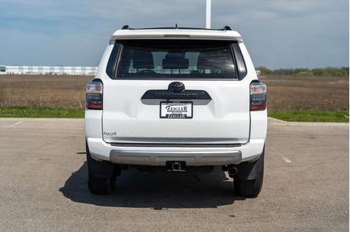 2022 Toyota 4Runner TRD Off Road