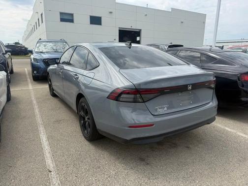 Urban Gray Pearl 2025 Honda Accord SE